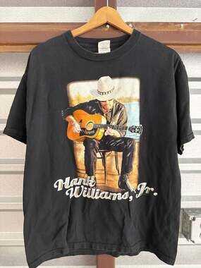 Vintage 2007 Hank Williams Jr. Rowdy Frynds Tour T-Shirt A Country Boy Can Survi